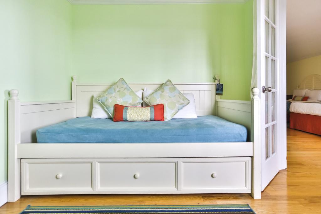 Mansion House Inn Винярд Хейвън Екстериор снимка