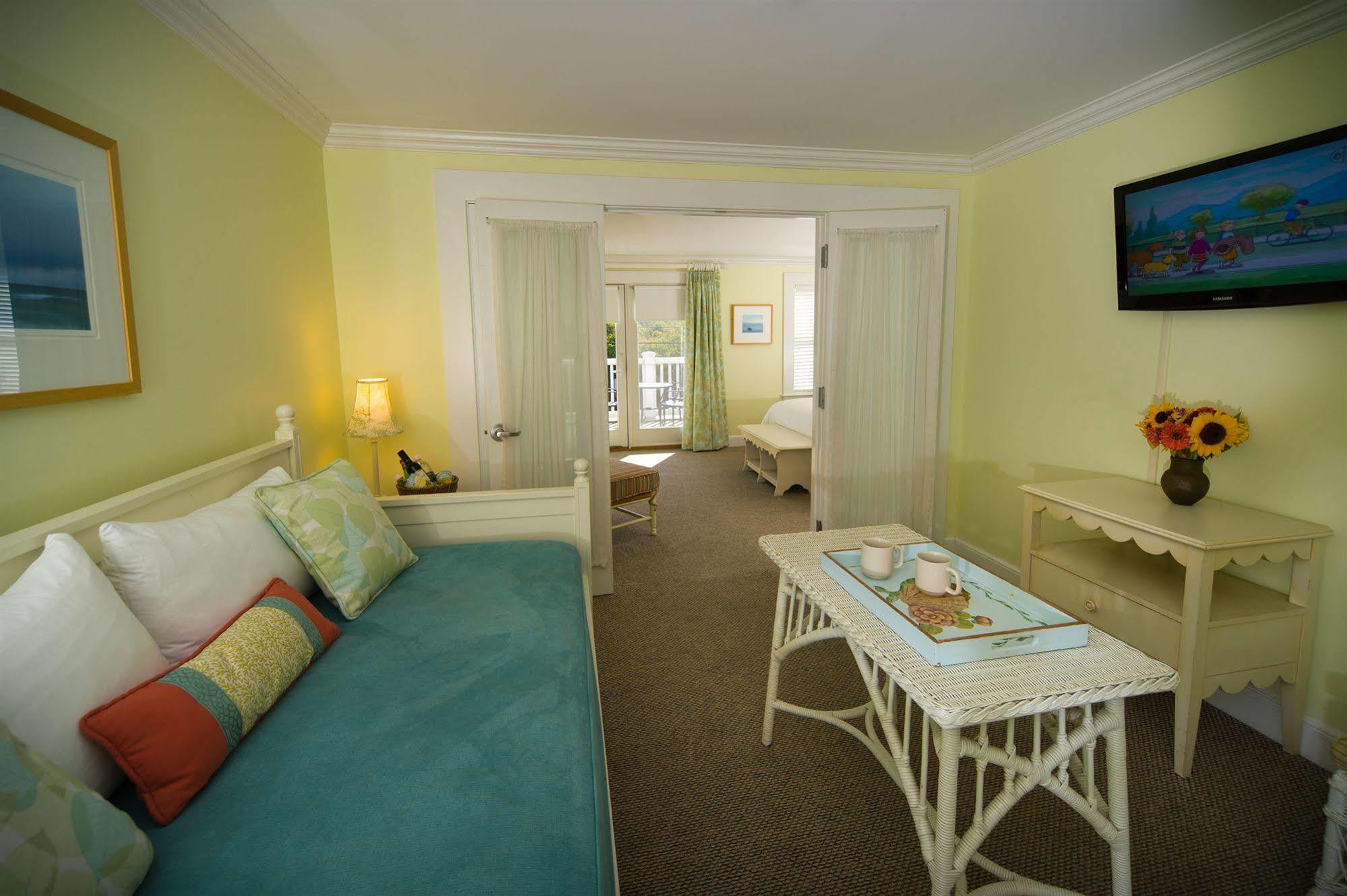 Mansion House Inn Винярд Хейвън Екстериор снимка